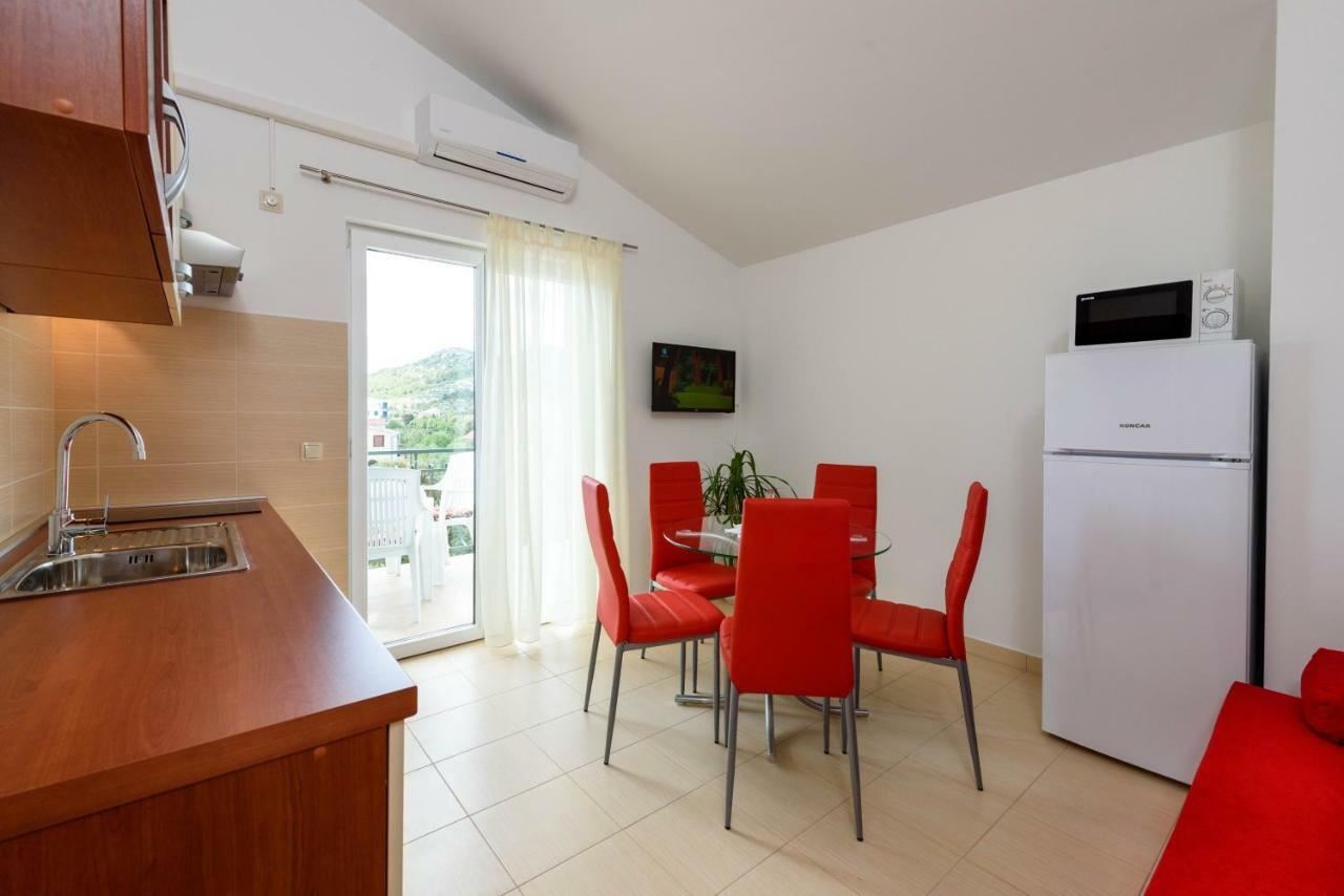 Apartmani Beran Seget Vranjica Extérieur photo