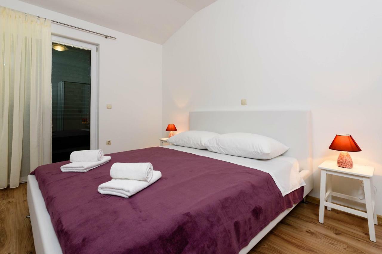 Apartmani Beran Seget Vranjica Extérieur photo