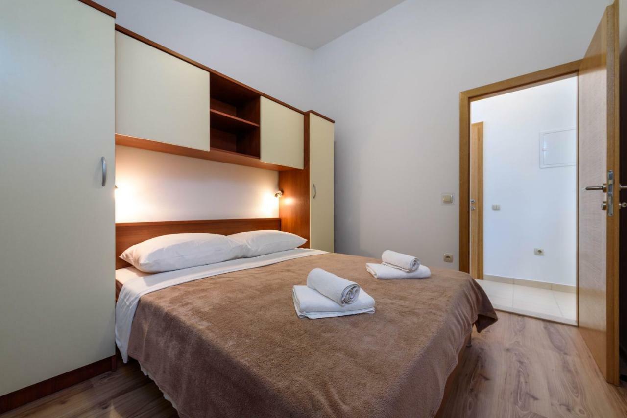 Apartmani Beran Seget Vranjica Extérieur photo
